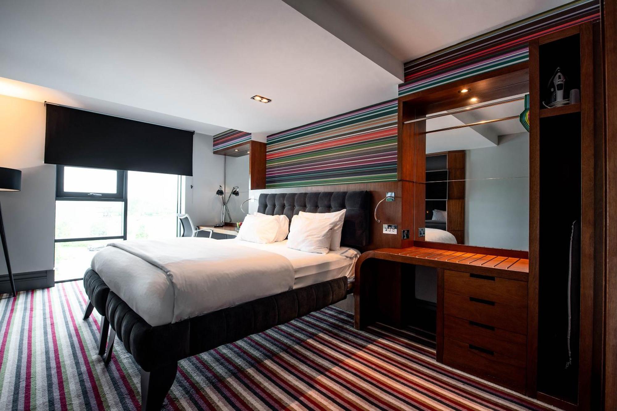 Village Hotel Manchester Ashton Esterno foto