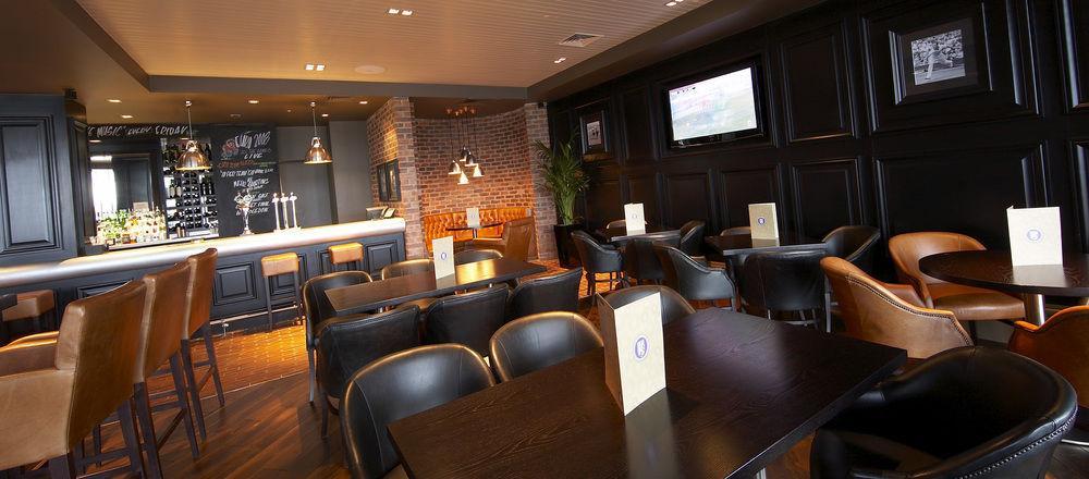 Village Hotel Manchester Ashton Esterno foto