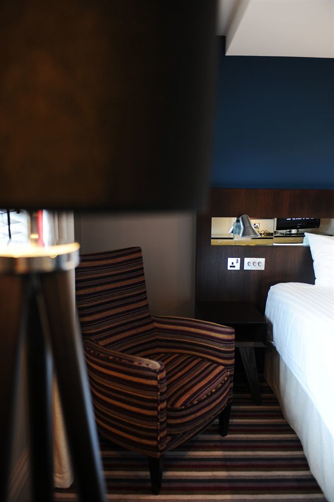 Village Hotel Manchester Ashton Esterno foto