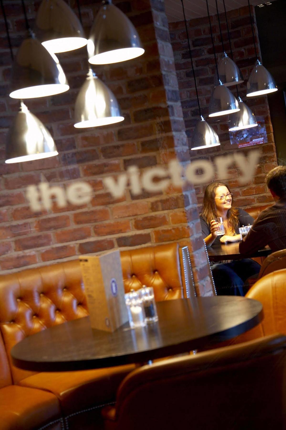 Village Hotel Manchester Ashton Esterno foto